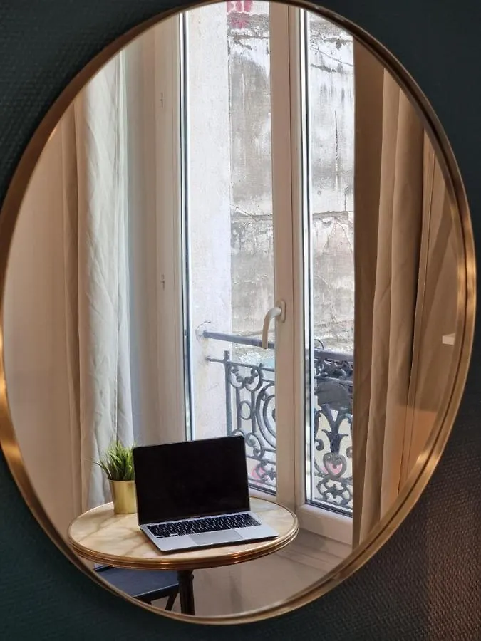 Apartment Cosy Studio In Heart Of Montmartre Paris France