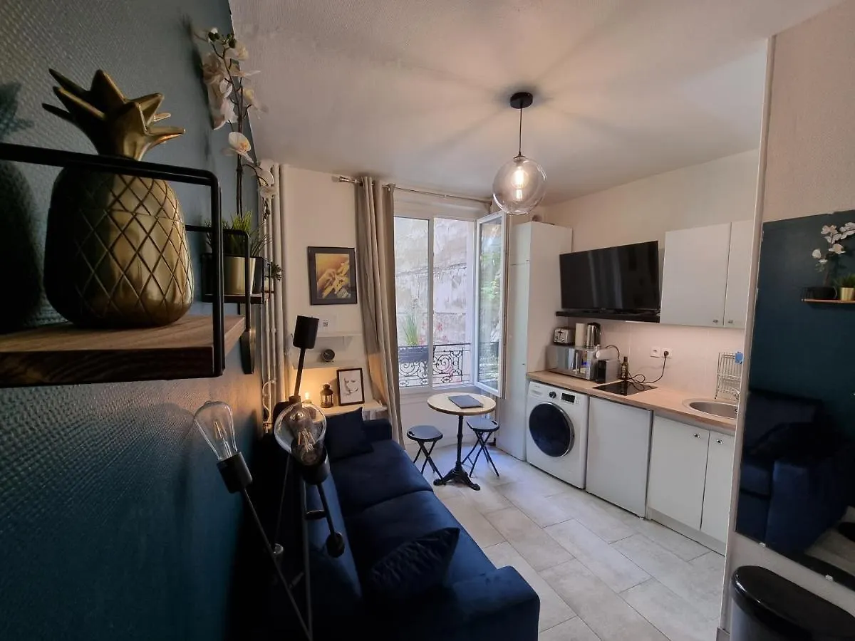 Cosy Studio In Heart Of Montmartre Paris