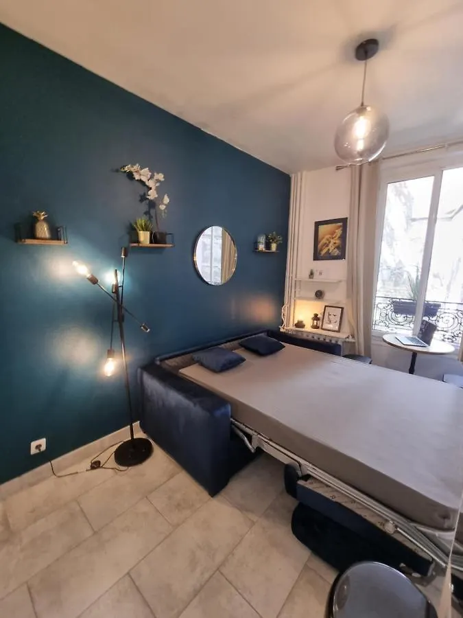Apartment Cosy Studio In Heart Of Montmartre Paris
