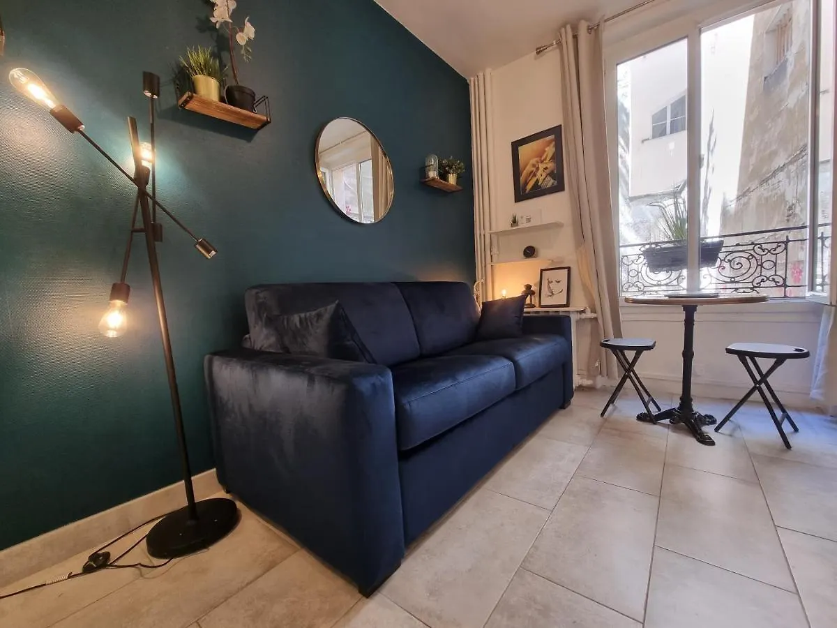 Apartment Cosy Studio In Heart Of Montmartre Paris