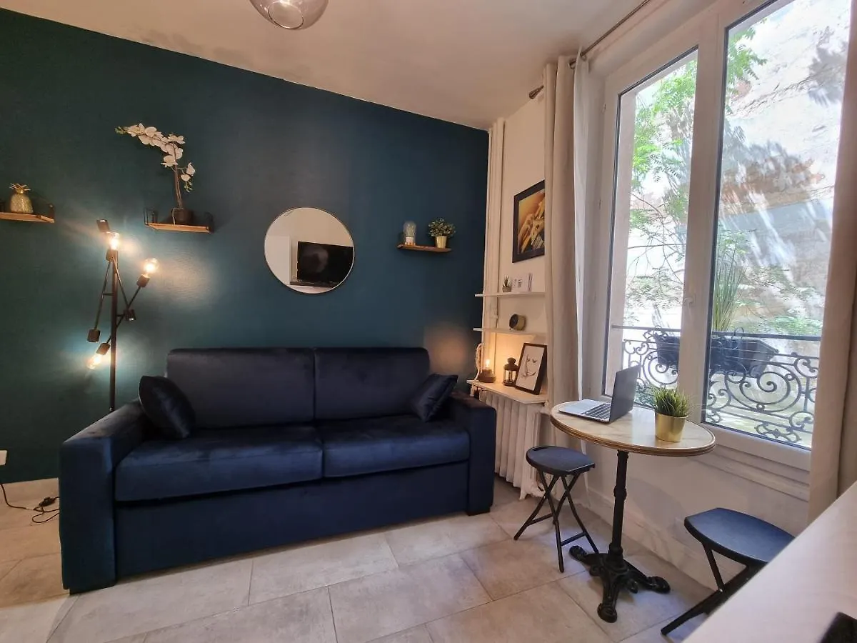 Apartment Cosy Studio In Heart Of Montmartre Paris