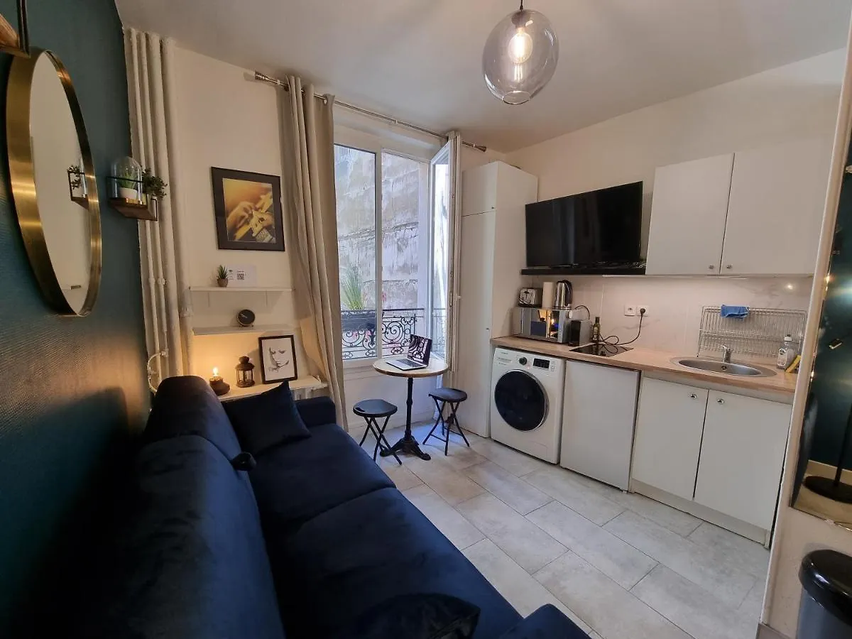 Cosy Studio In Heart Of Montmartre Paris