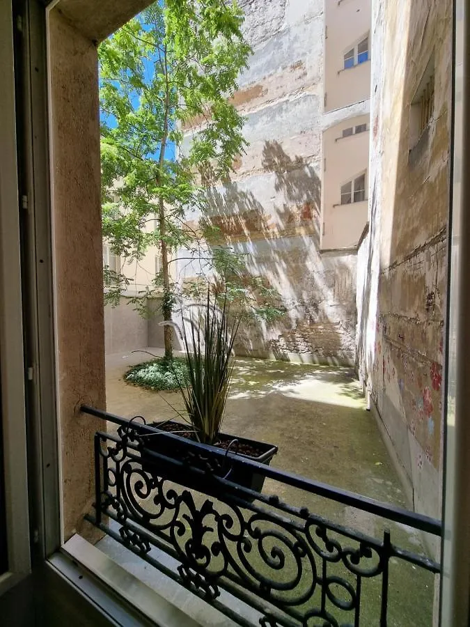Cosy Studio In Heart Of Montmartre Paris 0*,